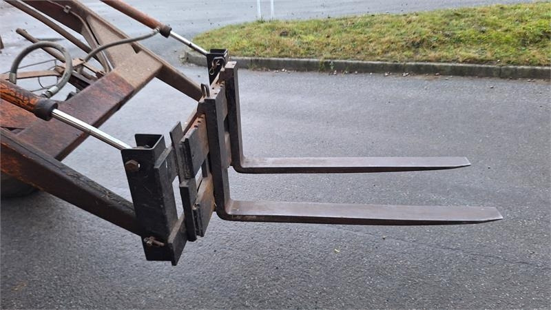 Deutz-fahr D 6806 - Traktor: obrázek 5 Deutz-fahr D 6806 - Traktor: obrázek 5