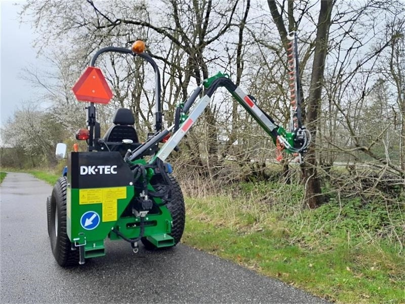 Dk-Tec AM220 - Příkopová sekačka: obrázek 3 Dk-Tec AM220 - Příkopová sekačka: obrázek 3