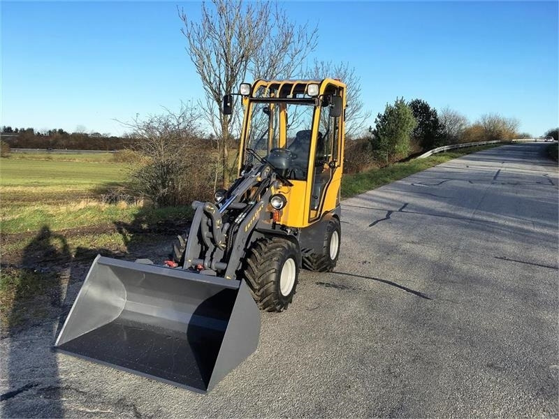 Eurotrac W11 Lav tårn og førerhus - Kloubový nakladač: obrázek 2 Eurotrac W11 Lav tårn og førerhus - Kloubový nakladač: obrázek 2