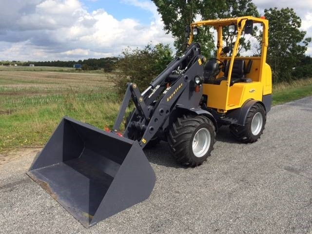 Eurotrac W12 - Kloubový nakladač: obrázek 2 Eurotrac W12 - Kloubový nakladač: obrázek 2