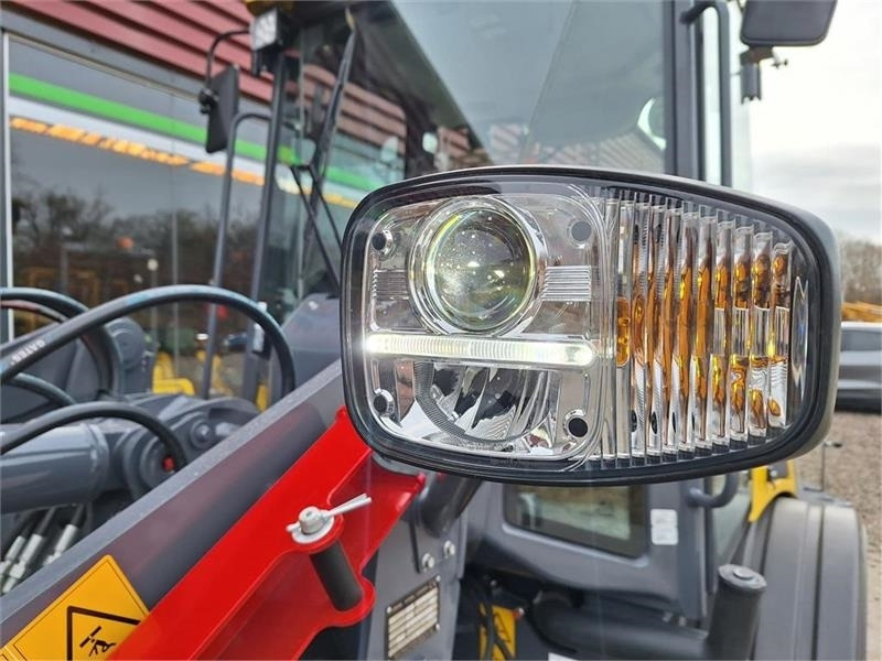 Kolový nakladač Eurotrac WL18: obrázek 7 Kolový nakladač Eurotrac WL18: obrázek 7