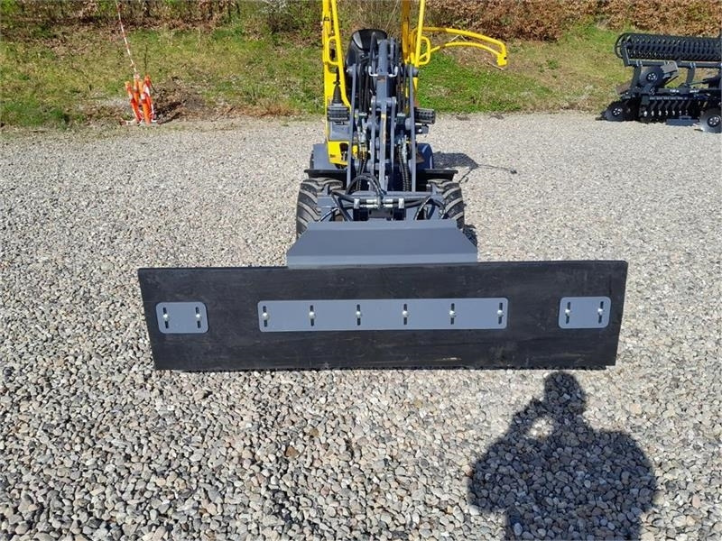 FK Machinery FODER SKRABER - Radlice pro Stavební technika: obrázek 2 FK Machinery FODER SKRABER - Radlice pro Stavební technika: obrázek 2