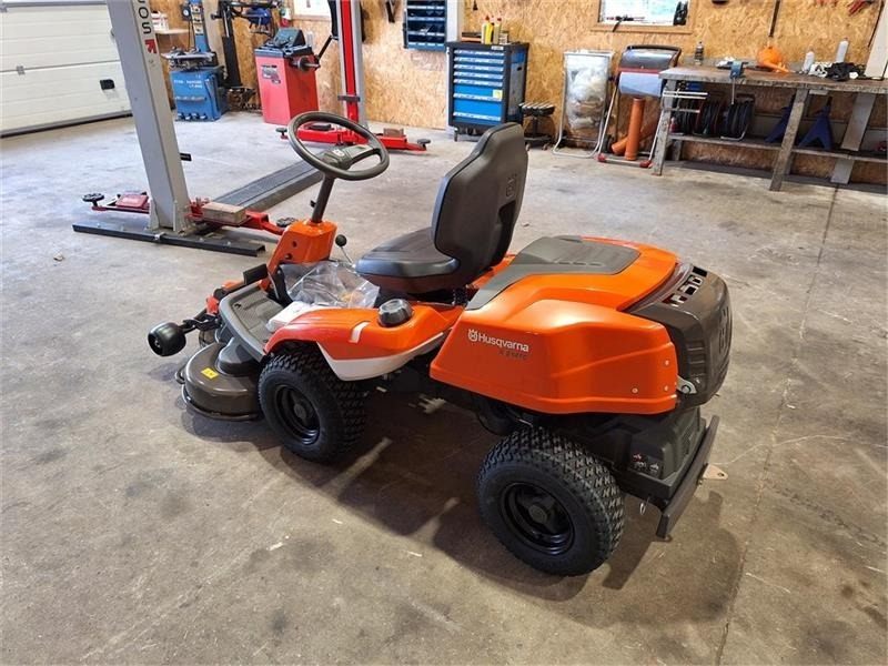Husqvarna Rider R214 TC 103 cm klipper - Komunální traktor: obrázek 3 Husqvarna Rider R214 TC 103 cm klipper - Komunální traktor: obrázek 3