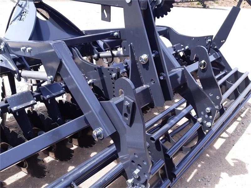 Inter-Tech Diskharve 4 meter J-Maskiner 4 meter med hydraulis - Talířové brány: obrázek 3 Inter-Tech Diskharve 4 meter J-Maskiner 4 meter med hydraulis - Talířové brány: obrázek 3