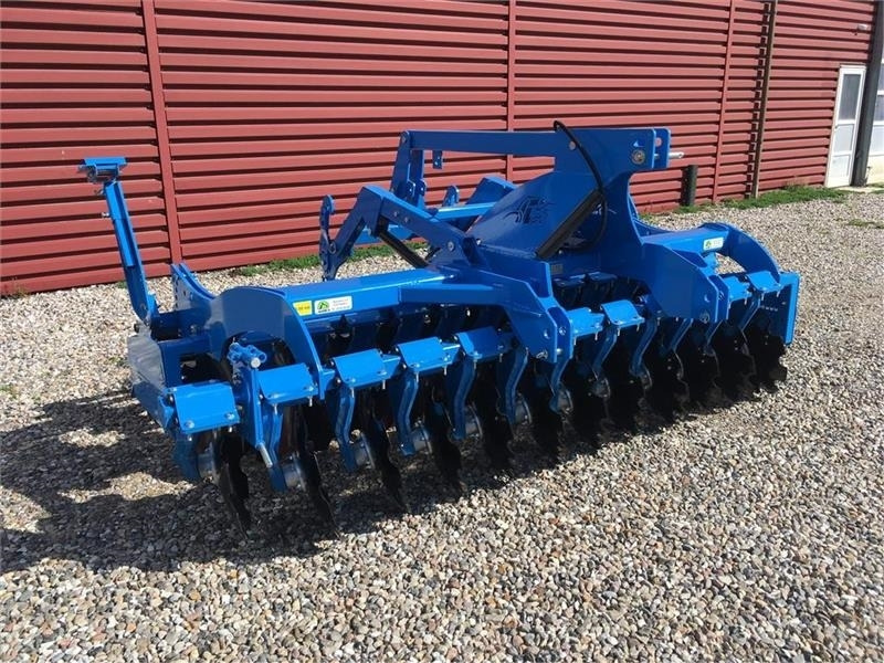 Inter-Tech J-Maskiner 300 Disc - Talířové brány: obrázek 2 Inter-Tech J-Maskiner 300 Disc - Talířové brány: obrázek 2