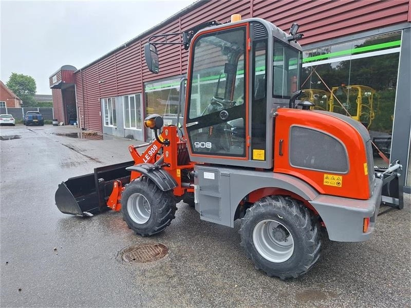 - - - LE908 - Kloubový nakladač: obrázek 2 - - - LE908 - Kloubový nakladač: obrázek 2