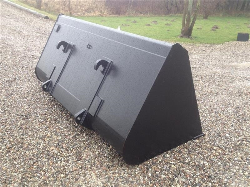 Manitou J-Maskiner Kornskovl - Teleskopický manipulátor: obrázek 3 Manitou J-Maskiner Kornskovl - Teleskopický manipulátor: obrázek 3