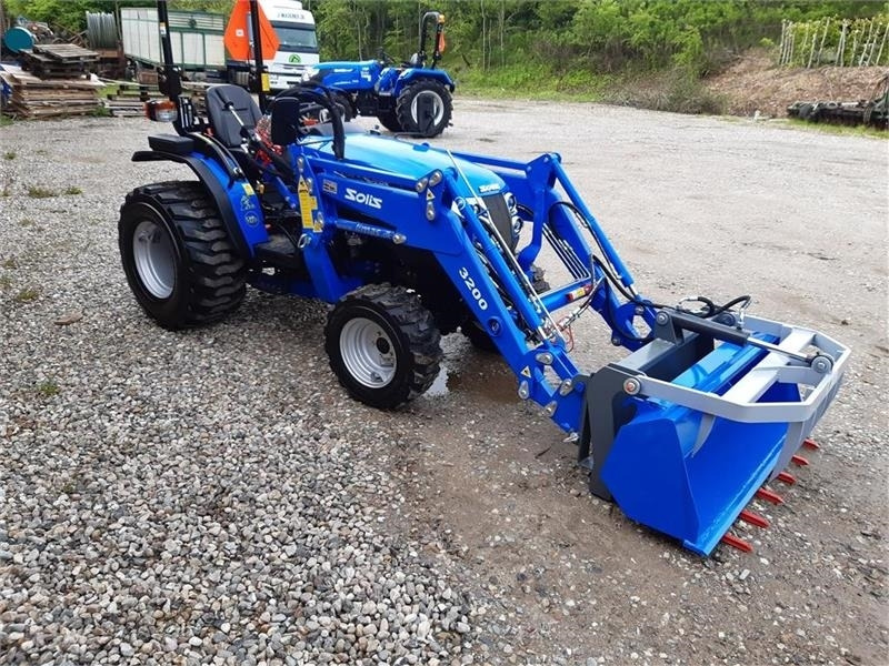 Komunální traktor Solis 26: obrázek 7