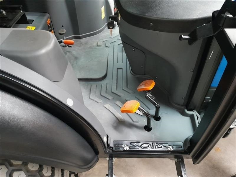 Solis 26 med kabine - Komunální traktor: obrázek 3 Solis 26 med kabine - Komunální traktor: obrázek 3