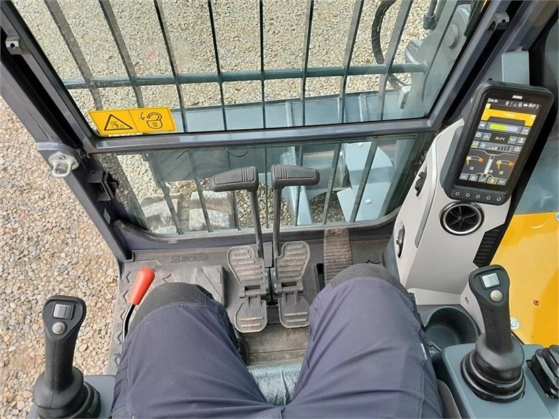 Pásové rýpadlo XCMG XE80E: obrázek 13