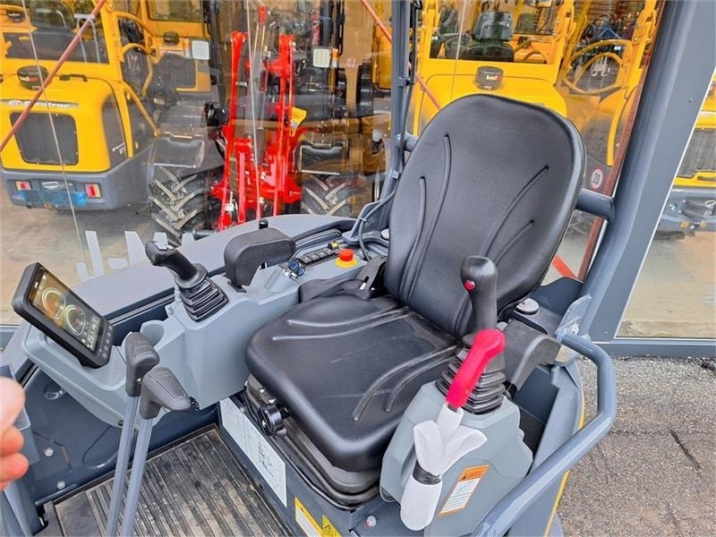 Mini rýpadlo XCMG Xe27e U/KABINE: obrázek 8 Mini rýpadlo XCMG Xe27e U/KABINE: obrázek 8