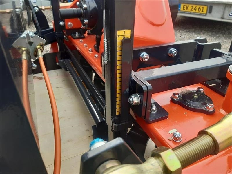 - - - boxer - Secí stroj: obrázek 5 - - - boxer - Secí stroj: obrázek 5