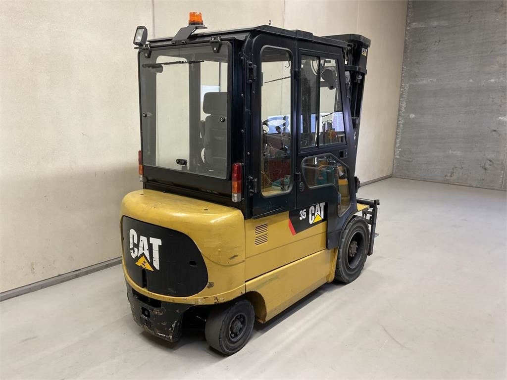CAT EP35K-PAC - Elektrický vysokozdvižný vozík: obrázek 2 CAT EP35K-PAC - Elektrický vysokozdvižný vozík: obrázek 2