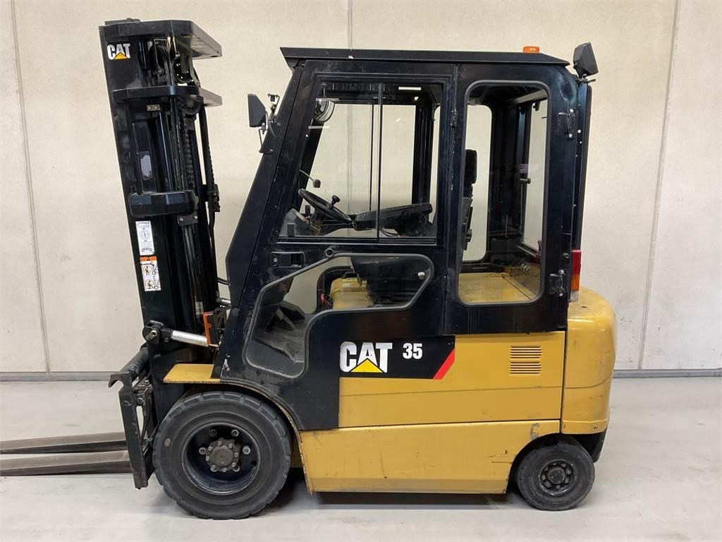 CAT EP35K-PAC - Elektrický vysokozdvižný vozík: obrázek 3 CAT EP35K-PAC - Elektrický vysokozdvižný vozík: obrázek 3
