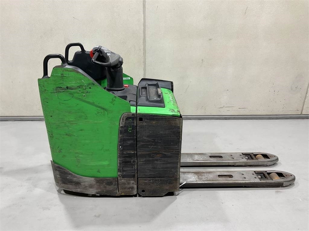 Cesab P320 - Paletový vozík: obrázek 1 Cesab P320 - Paletový vozík: obrázek 1