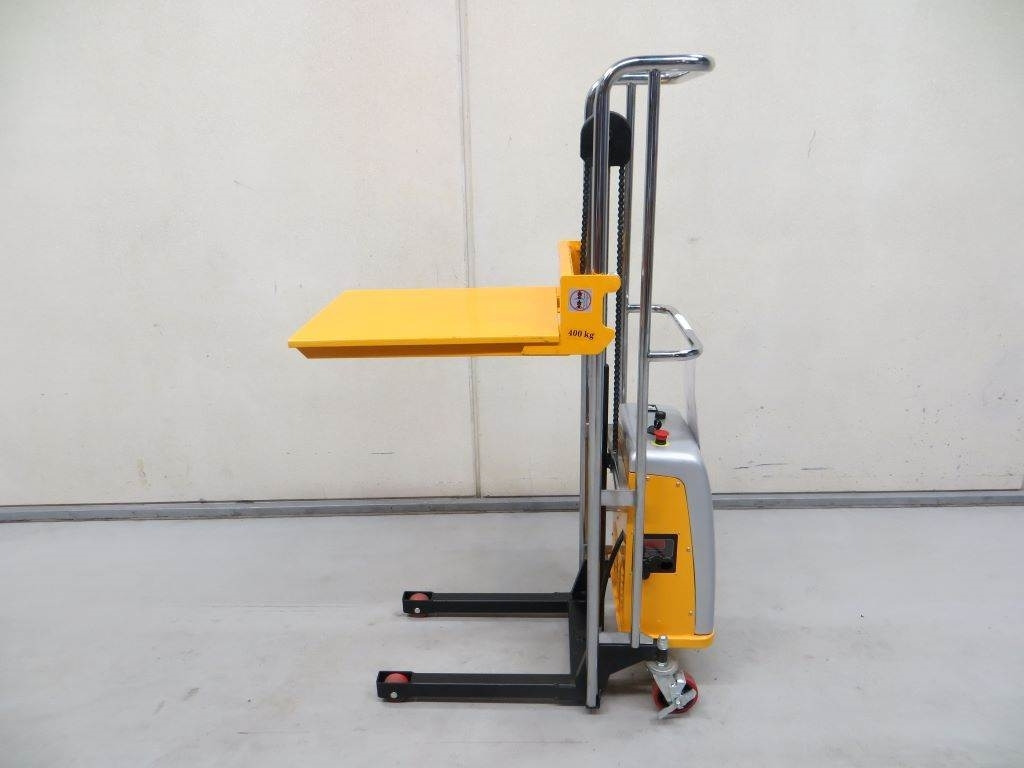 INTRA 1841044215  - Stohovací vozík: obrázek 2 INTRA 1841044215  - Stohovací vozík: obrázek 2