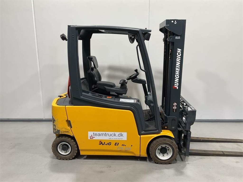 Jungheinrich EFG 320 - Elektrický vysokozdvižný vozík: obrázek 1 Jungheinrich EFG 320 - Elektrický vysokozdvižný vozík: obrázek 1