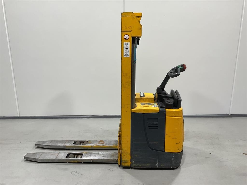 Jungheinrich ERC 214 - Stohovací vozík: obrázek 3 Jungheinrich ERC 214 - Stohovací vozík: obrázek 3