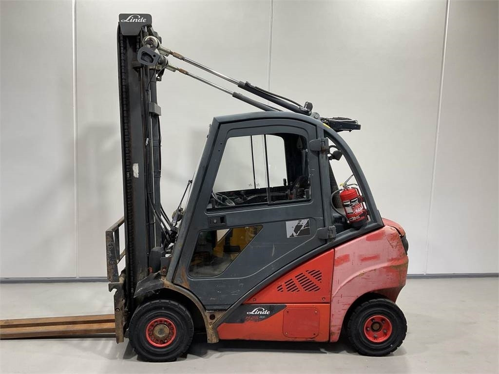 Linde H25D-02 - Dieselový vysokozdvižný vozík: obrázek 3 Linde H25D-02 - Dieselový vysokozdvižný vozík: obrázek 3