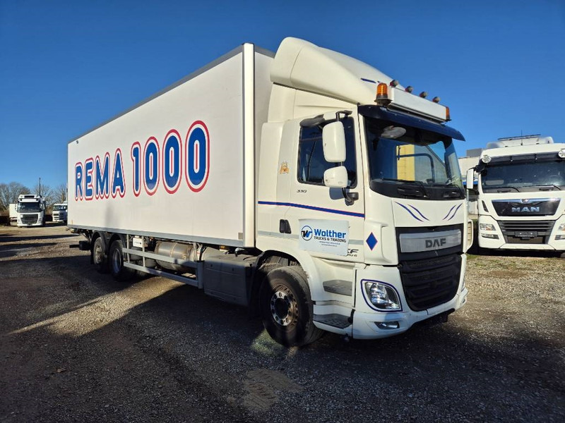 DAF CF 330 // 2 compartments / Cold/freeze - Chladírenský nákladní automobil: obrázek 2 DAF CF 330 // 2 compartments / Cold/freeze - Chladírenský nákladní automobil: obrázek 2