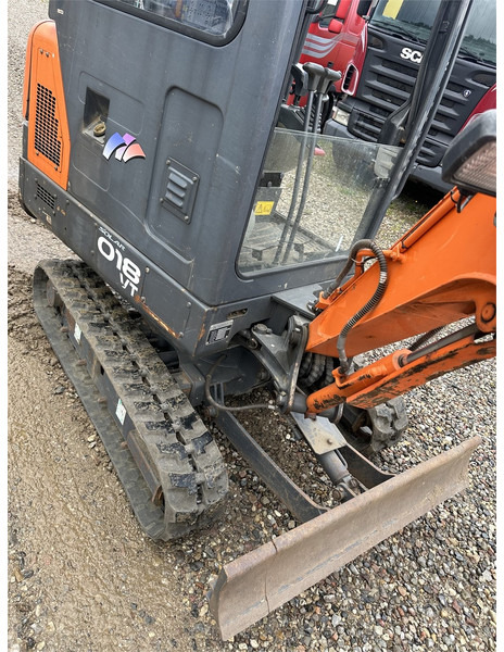 Doosan Slo 18 - 1.8T with bucket packed (Low Hours) - Mini rýpadlo: obrázek 4 Doosan Slo 18 - 1.8T with bucket packed (Low Hours) - Mini rýpadlo: obrázek 4