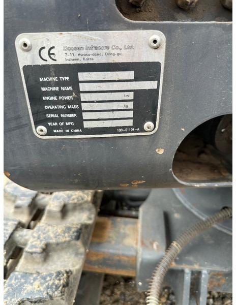 Doosan Slo 18 - 1.8T with shovel pack and low hours - Mini rýpadlo: obrázek 5 Doosan Slo 18 - 1.8T with shovel pack and low hours - Mini rýpadlo: obrázek 5