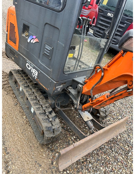 Doosan Slo 18 - 1.8T with shovel pack and low hours - Mini rýpadlo: obrázek 4 Doosan Slo 18 - 1.8T with shovel pack and low hours - Mini rýpadlo: obrázek 4