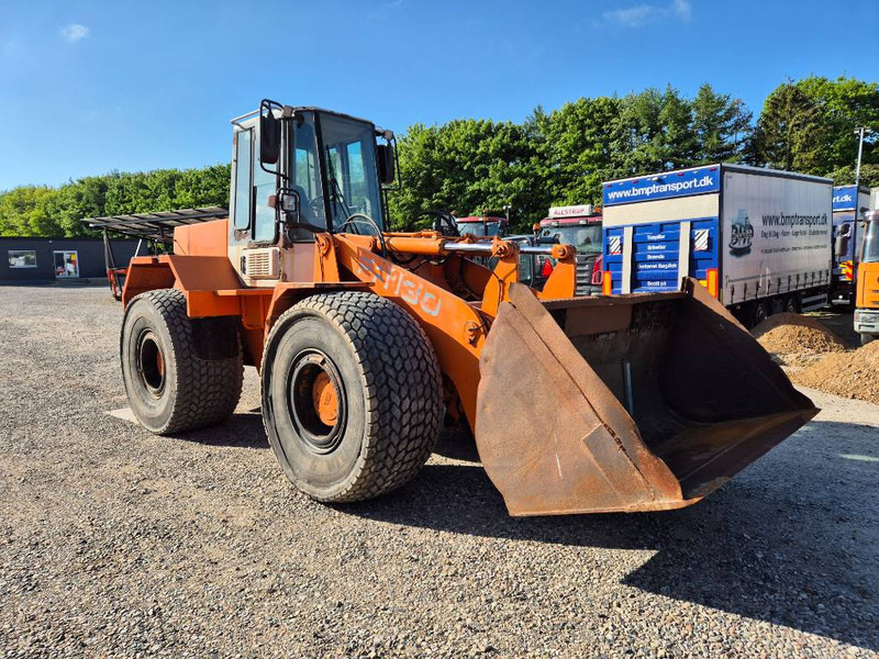 Hitachi FR 130 - Kolový nakladač: obrázek 1 Hitachi FR 130 - Kolový nakladač: obrázek 1