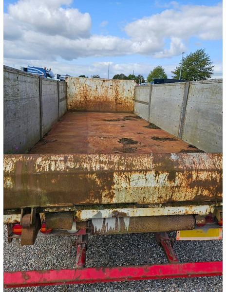 KEL-BERG 2 axle // wire // 3-way tip // radiocontrol - Kontejnerovy přívěs/ Výměnná nástavba: obrázek 4 KEL-BERG 2 axle // wire // 3-way tip // radiocontrol - Kontejnerovy přívěs/ Výměnná nástavba: obrázek 4