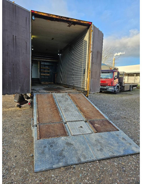 Montracon Racing// machinetrailer // Living area - Podvalníkový návěs: obrázek 3 Montracon Racing// machinetrailer // Living area - Podvalníkový návěs: obrázek 3