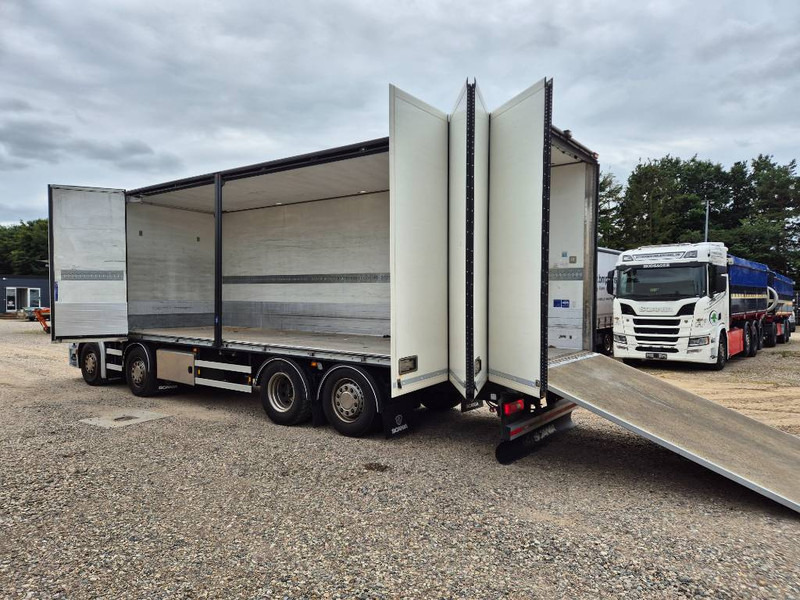 Scania R 500 8x2 //Rampe// Underboring - Skříňový nákladní auto: obrázek 2 Scania R 500 8x2 //Rampe// Underboring - Skříňový nákladní auto: obrázek 2
