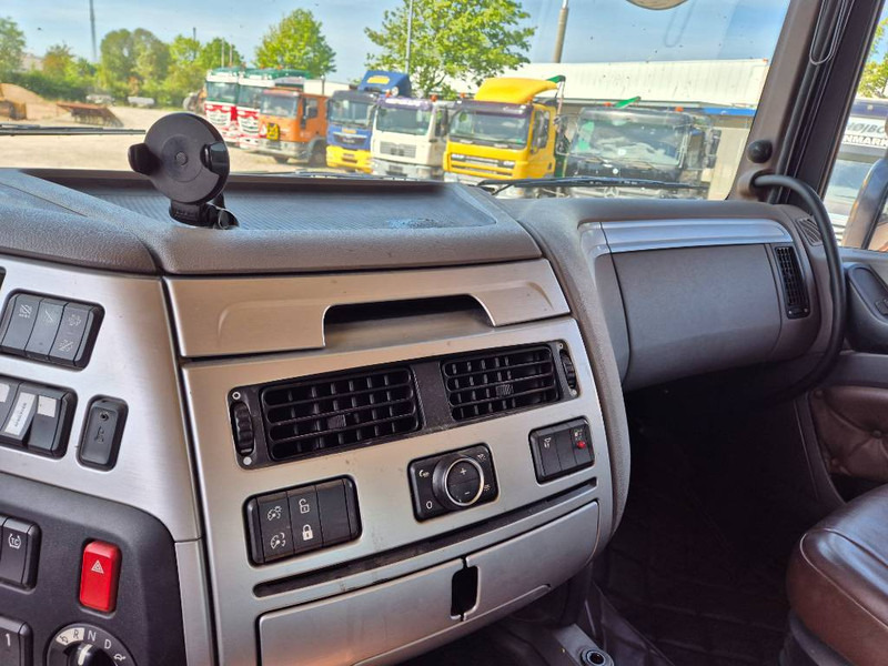 Tahač DAF XF 530 // Big Hydraulic // special interior: obrázek 15