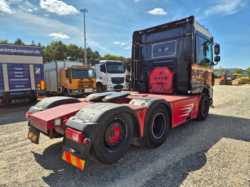 DAF XF 530 // Big Hydraulic // special interior - Tahač: obrázek 5 DAF XF 530 // Big Hydraulic // special interior - Tahač: obrázek 5