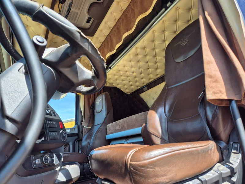 Tahač DAF XF 530 // Big Hydraulic // special interior: obrázek 9