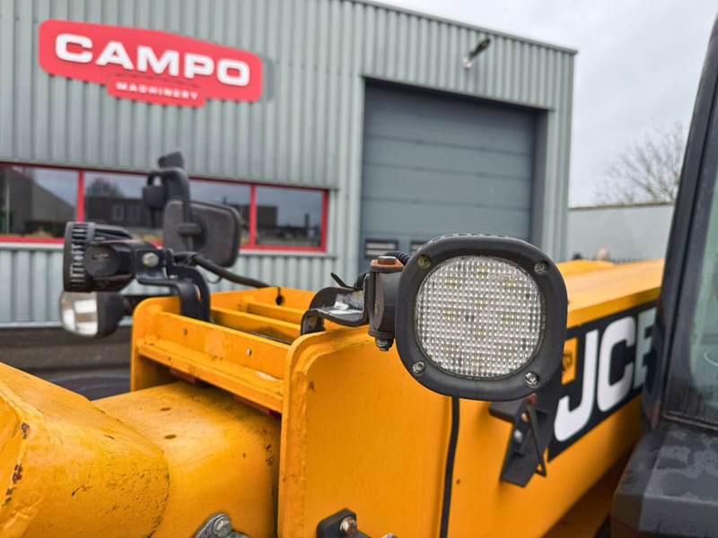 Nový Teleskopický manipulátor JCB 541-70 Agri Super: obrázek 12 Nový Teleskopický manipulátor JCB 541-70 Agri Super: obrázek 12