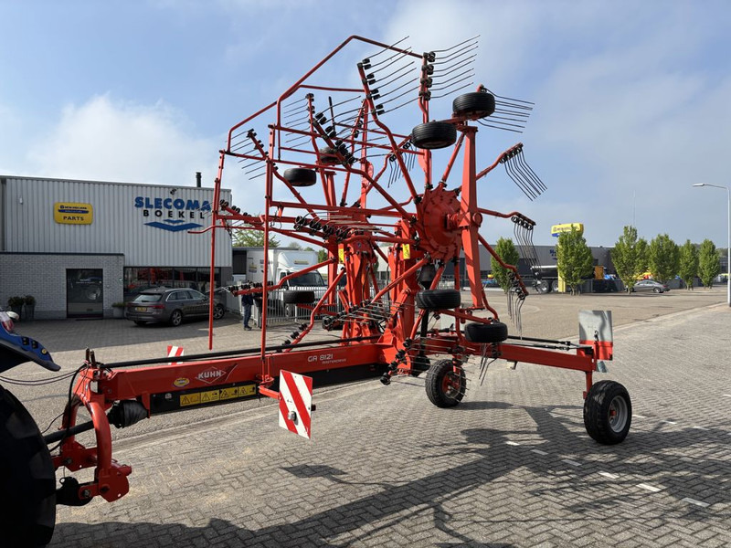 Kuhn GA8121 Cirkelhark - Obraceč/ Shrnovač: obrázek 1 Kuhn GA8121 Cirkelhark - Obraceč/ Shrnovač: obrázek 1