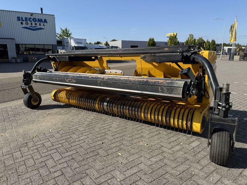 New Holland 380FP Gras Pickup - Kombajn: obrázek 1 New Holland 380FP Gras Pickup - Kombajn: obrázek 1