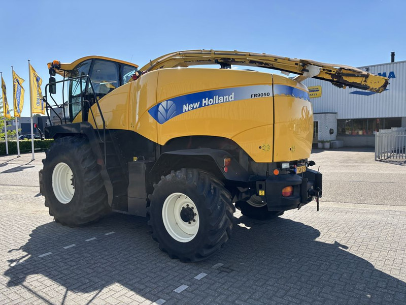 New Holland FR9050 - Sklízecí řezačka: obrázek 2 New Holland FR9050 - Sklízecí řezačka: obrázek 2