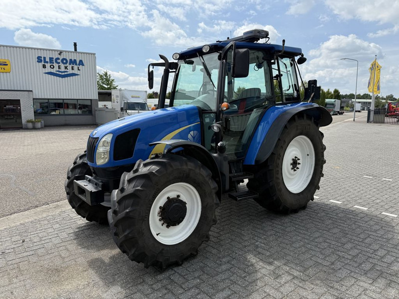 New Holland T5040 CAB + GPS leasing New Holland T5040 CAB + GPS: obrázek 20