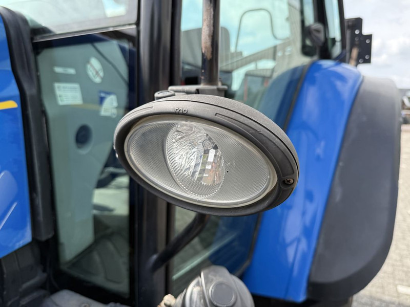 New Holland T5040 CAB + GPS leasing New Holland T5040 CAB + GPS: obrázek 17