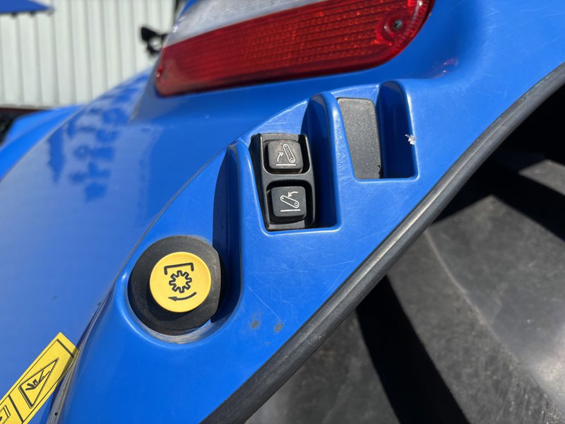Traktor New Holland T7.210 AC Stage V + TL770 Voorlader: obrázek 17