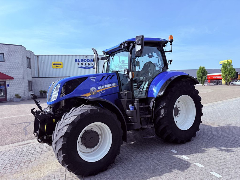 New Holland T7.245 AC STAGE V - Traktor: obrázek 5 New Holland T7.245 AC STAGE V - Traktor: obrázek 5
