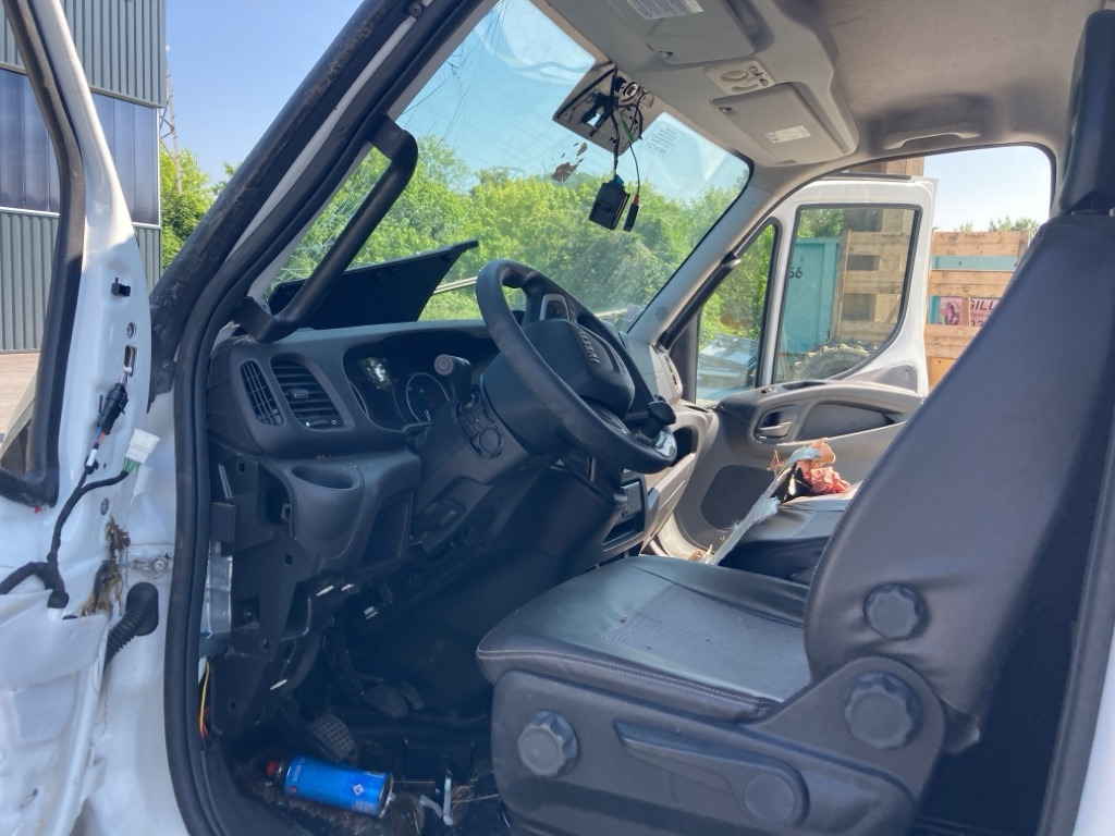 IVECO DAILY FOURGON 50C18 - Autoplošina: obrázek 4 IVECO DAILY FOURGON 50C18 - Autoplošina: obrázek 4