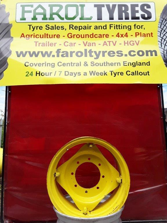 10X24 Used John Deere Rim - Ráfek pro Zemědělská technika: obrázek 1 10X24 Used John Deere Rim - Ráfek pro Zemědělská technika: obrázek 1
