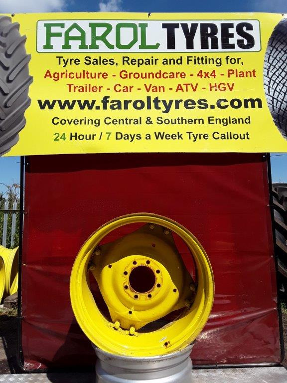 13X28 Used John Deere Rim - Ráfek pro Zemědělská technika: obrázek 1 13X28 Used John Deere Rim - Ráfek pro Zemědělská technika: obrázek 1