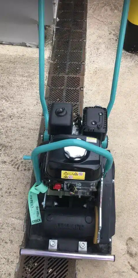 AMMANN APF12/40 - Vibrační deska: obrázek 2 AMMANN APF12/40 - Vibrační deska: obrázek 2