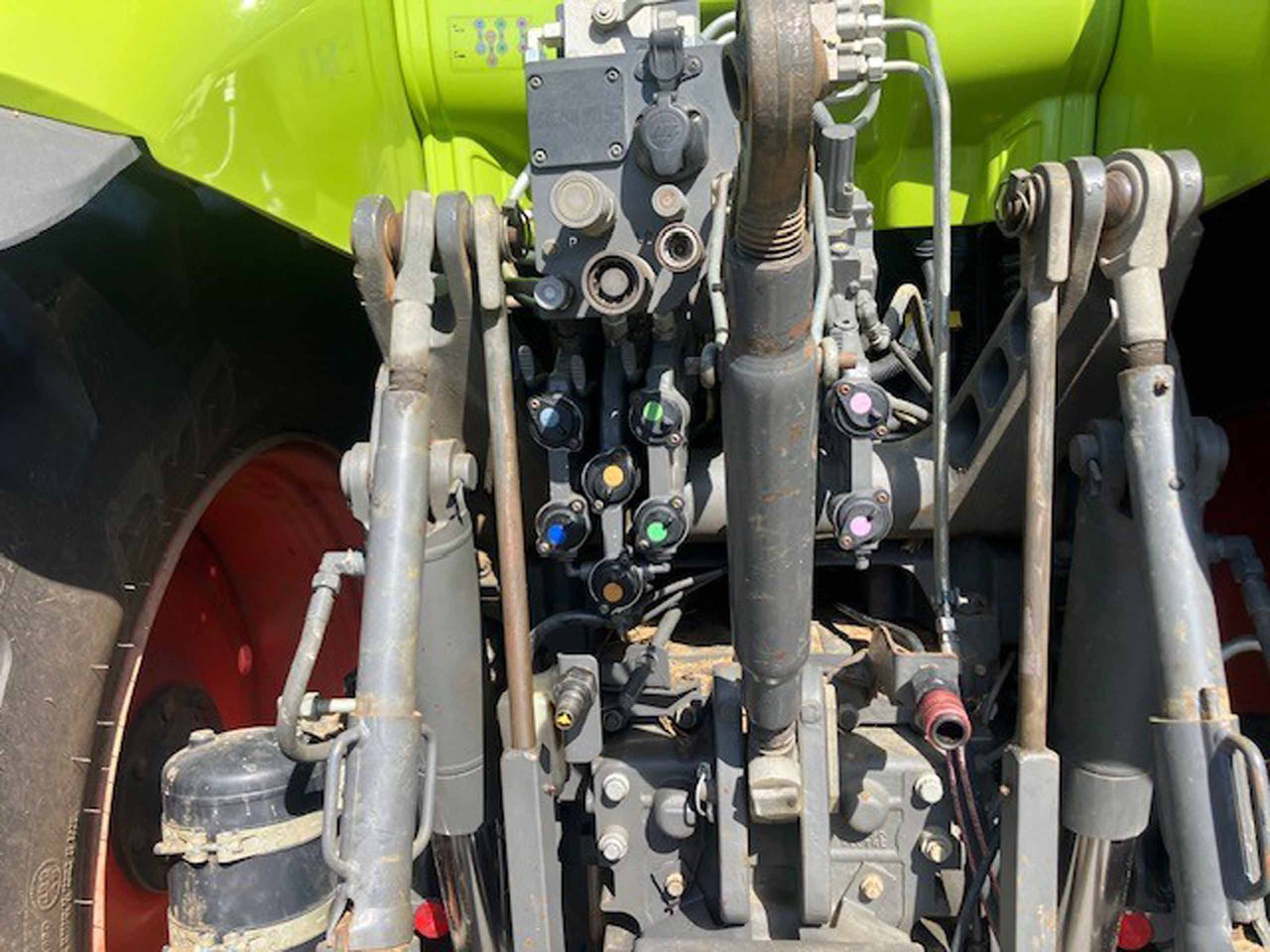 Claas Axion 810 - Traktor: obrázek 4 Claas Axion 810 - Traktor: obrázek 4