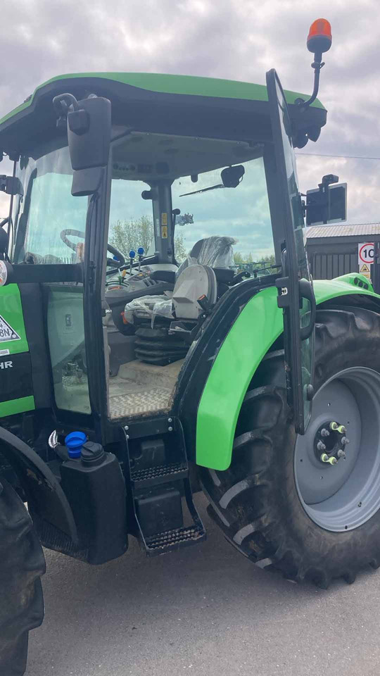 Deutz-Fahr 5125 - Traktor: obrázek 5 Deutz-Fahr 5125 - Traktor: obrázek 5