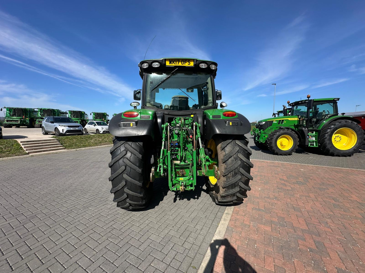 Traktor JOHN DEERE 6135R: obrázek 7