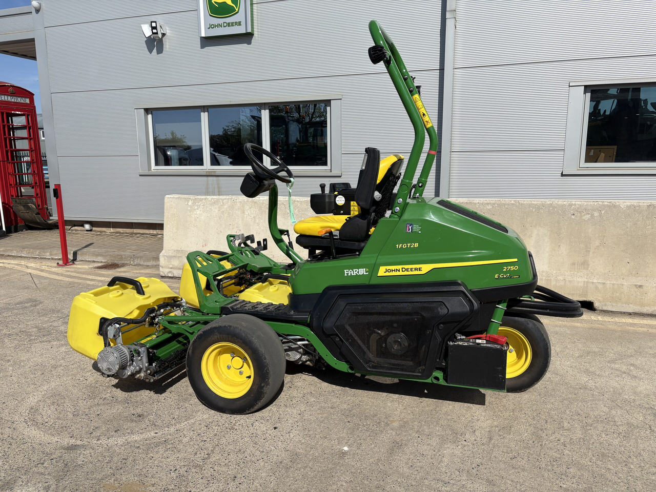 John Deere 2750E Triplex mower - Sekačka na trávu: obrázek 3 John Deere 2750E Triplex mower - Sekačka na trávu: obrázek 3